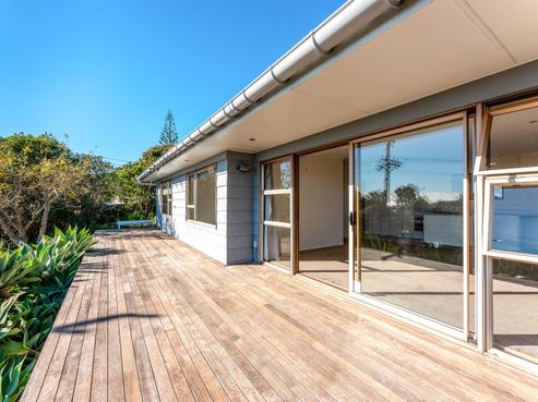 16 Coromandel Road, Oneroa