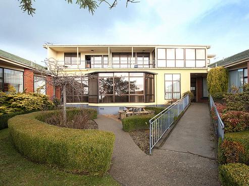 114 Conyers Street, Heidelberg