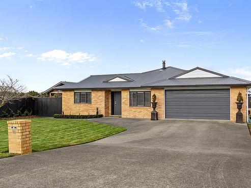 33 Solway Crescent, Solway