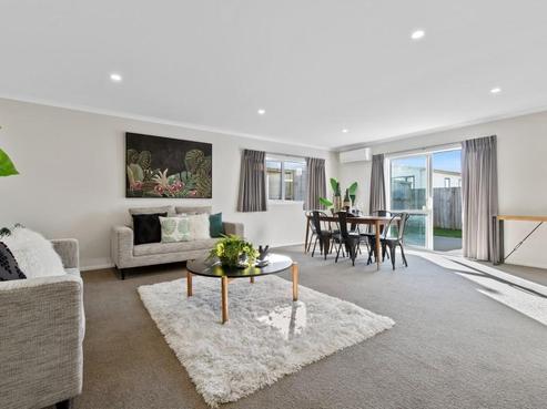 30 Ridgedale Crescent, Flagstaff