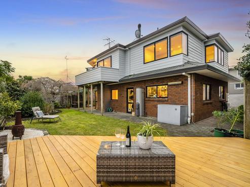 2/41 Toroa Street, Torbay