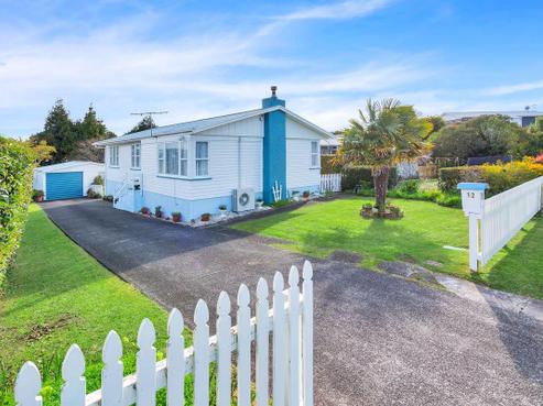 12 Wylie Avenue, Sunnynook