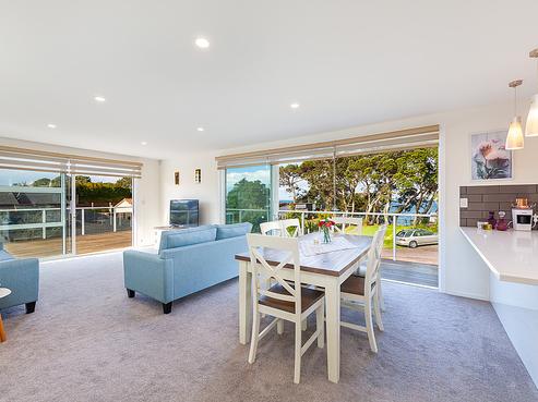 877 Whangaparaoa Road, Manly