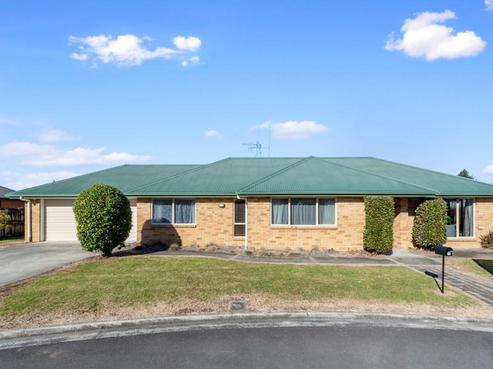 10 Blue Cedar Lane, Enderley