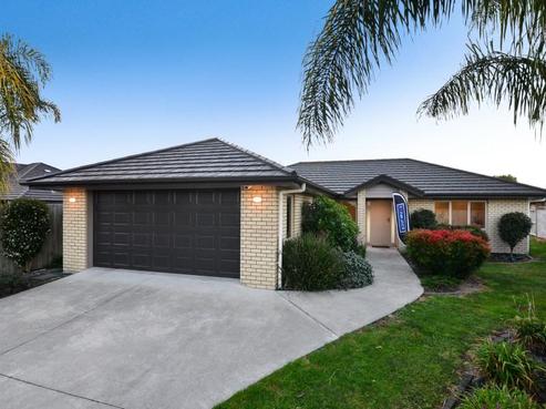 13 Briar Rose Court, Huntington
