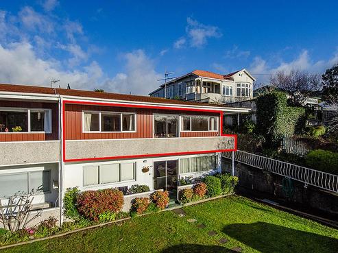 8/90 Karori Road, Karori