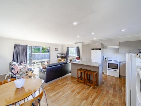 94A Clarence Cox Crescent, Pirimai