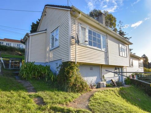 64 Waimea Avenue, Calton Hill