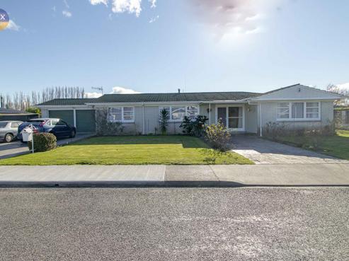 601 Kaka Street, Camberley