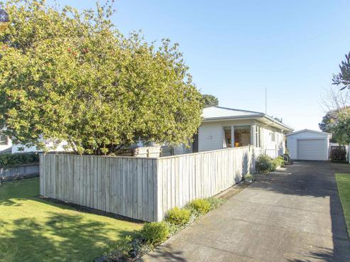 6 Masefield Avenue, Maraenui