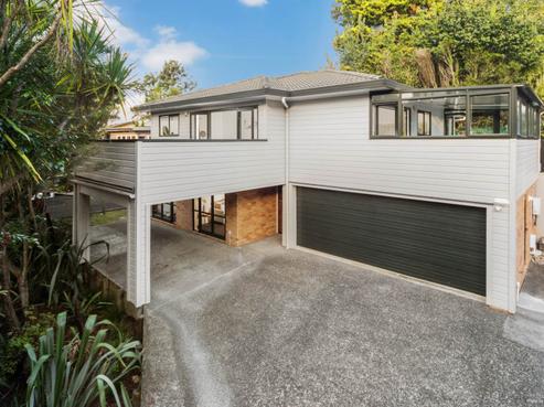 8 Poturi Streams Avenue, Titirangi