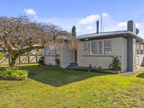 22 Darroch Street, Fairy Springs