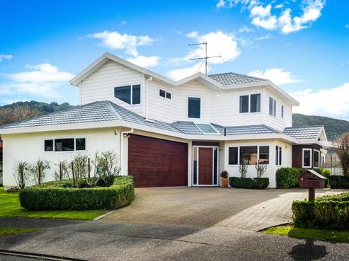 16 Kingfisher Close, Brown Owl
