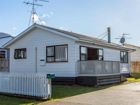 41 Harrison Street West, Featherston