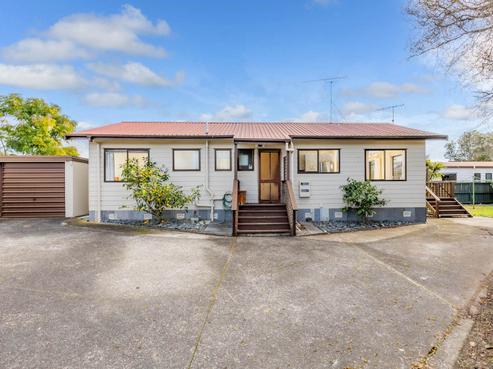 2/12 Eskdale Road, Birkdale