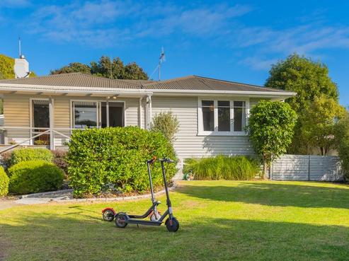 10 Konini Grove, Raumati Beach