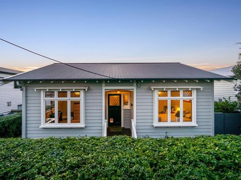10 Egremont Street, Belmont