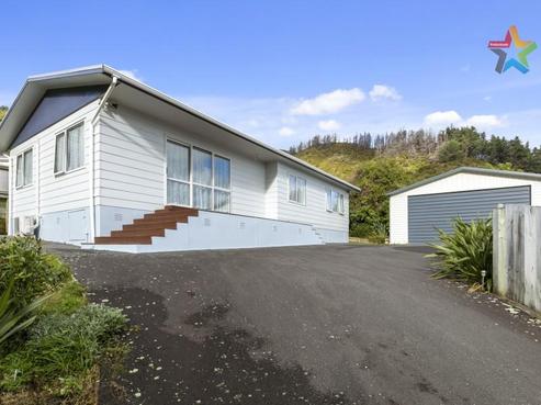 39C Castlerea Street, Wainuiomata