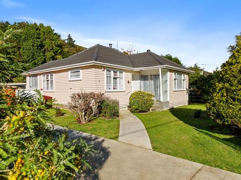27 Peel Place, Wainuiomata