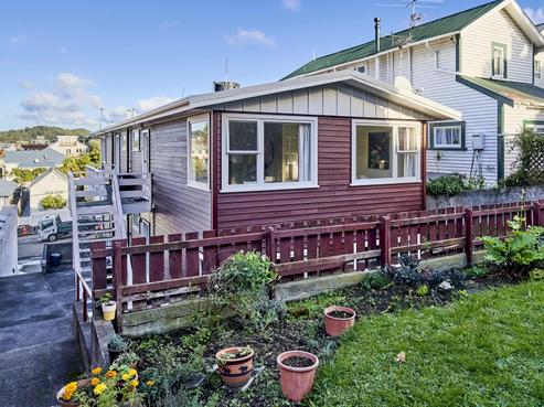 2/16 Rolleston Street, Mount Cook