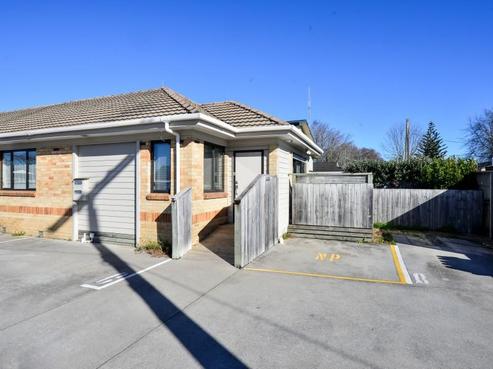 1/82 Clyde Street, Hamilton East