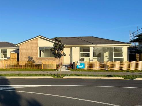 13 Leatherwood Road, Takanini