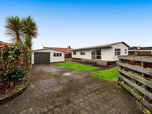 8A Milmoe Street, Hawera