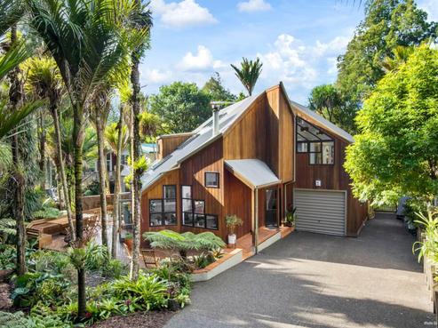 162 Woodlands Park Road, Titirangi
