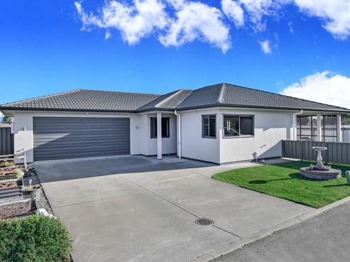 1035 Reka Street, Akina