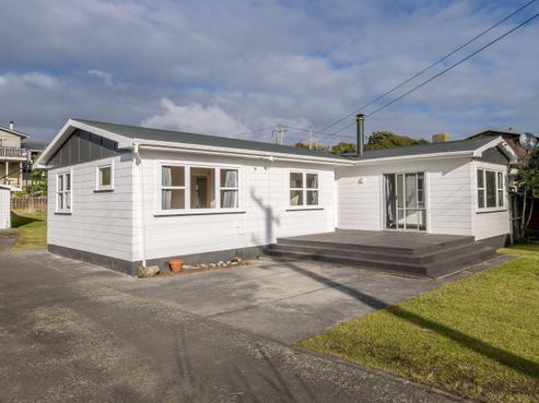 10 Ngaio Street, Otaki Beach