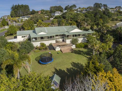 2 Binnacle Rise, Gulf Harbour
