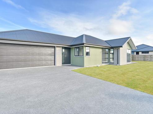16 Grey View Grove, Rangiora
