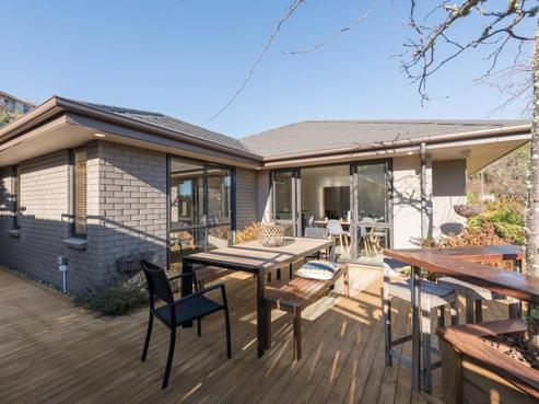 16 Frenchay Drive, Atawhai