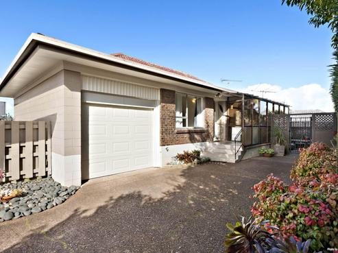 2/52 Tawhiri Road, One Tree Hill