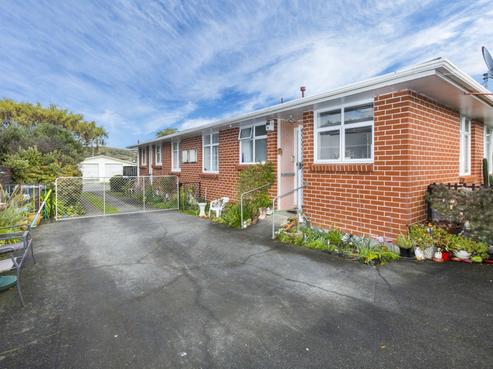 2/15 Clouston Park Road, Ebdentown