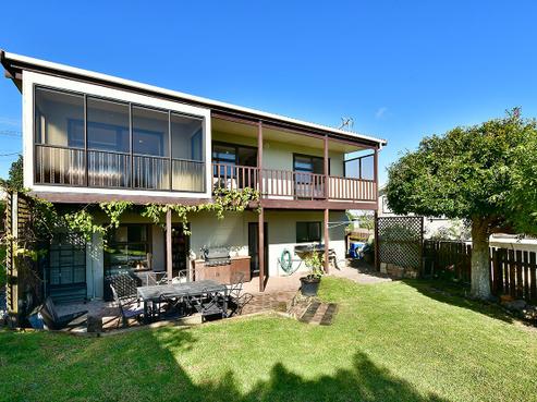 1294 Whangaparaoa Road, Army Bay