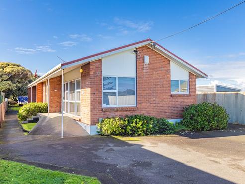 30 Seafront Road, Castlecliff