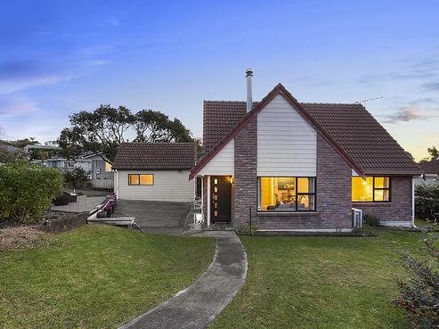 1/3 Gilshennan Valley, Red Beach