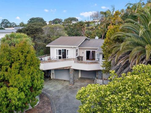 36 Cedar Terrace, Stanmore Bay