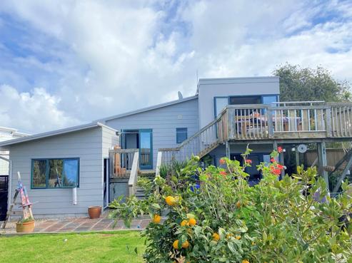 34B Shakespear Road, Army Bay