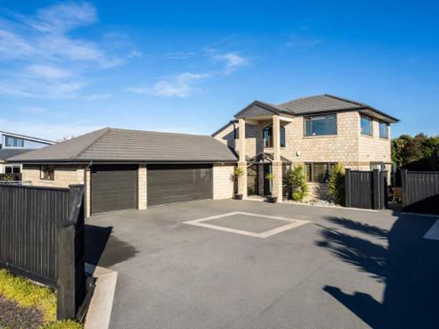 15 Sandalwood Place, Waimairi Beach