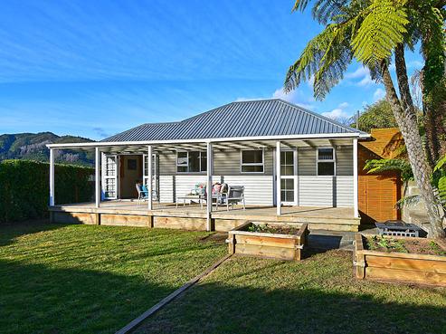 10 Lees Grove, Wainuiomata