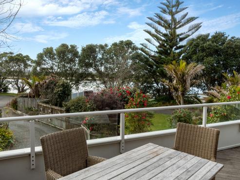 1A Waione Avenue, Athenree