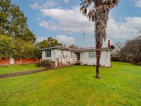 2 White Road, Otane