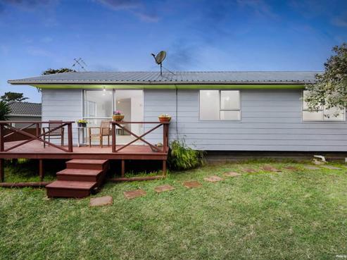 2/73A Flanshaw Road, Te Atatu South
