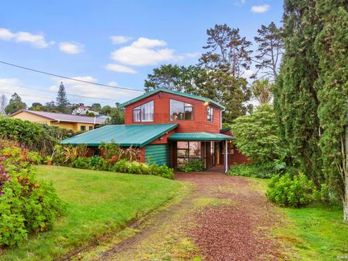 44 Fairmount Road, Titirangi
