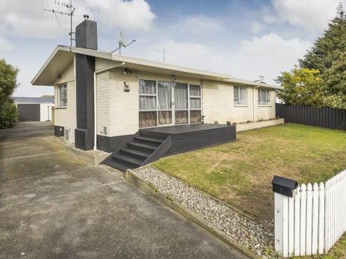 24 Tingey Avenue, Feilding