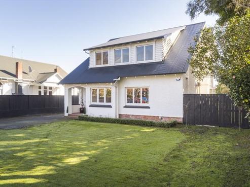 15 Chaytor Street, West End