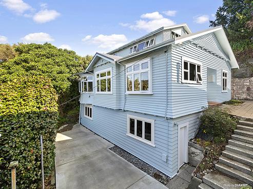 27 Brixham Way, Newtown