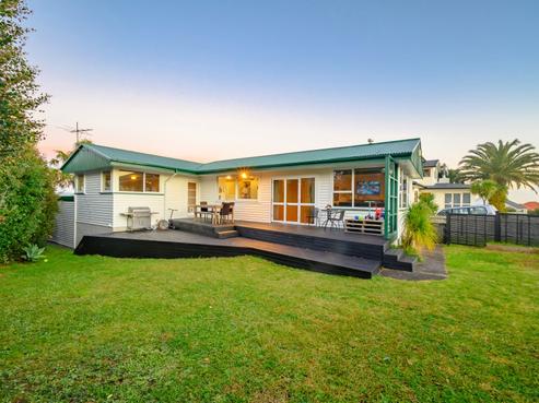 1/90 Bradbury Road, Botany Downs